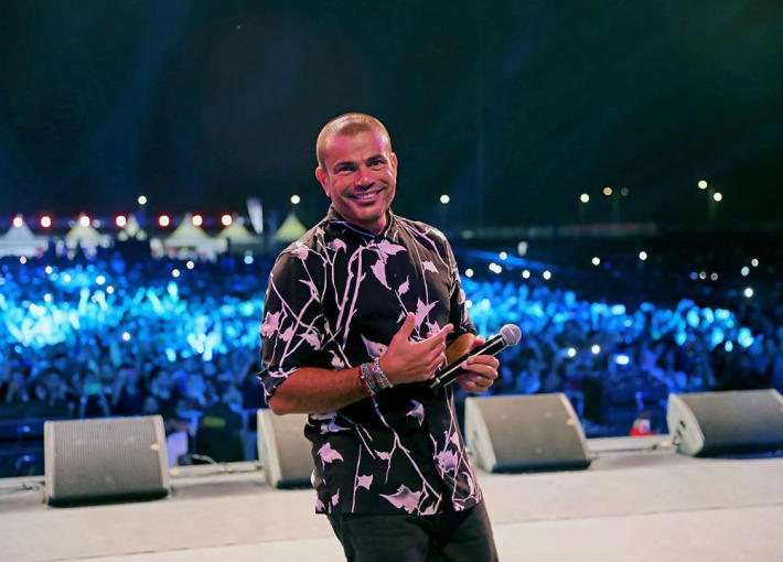 عمرو دياب يتألق في حفل دبي ويؤجه رسالة بمناسبة افتتاح المتحف المصري الكبير